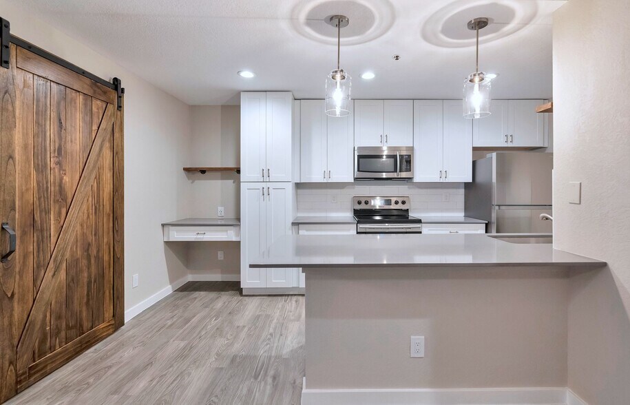 Tatum Place 16801 N 49th St Scottsdale AZ 85254 Apartment Finder