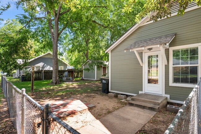 Building Photo - 1036 Jackson St