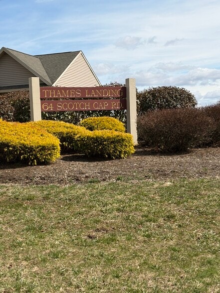 Thames Landing Condominium - 64 Scotch Cap Rd