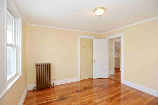 Building Photo - 259 Billings St