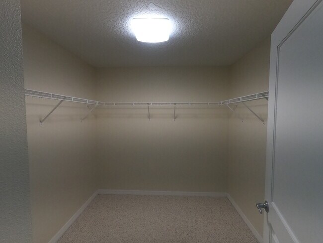 Building Photo - 10851 Mangrove Cay Ln NE
