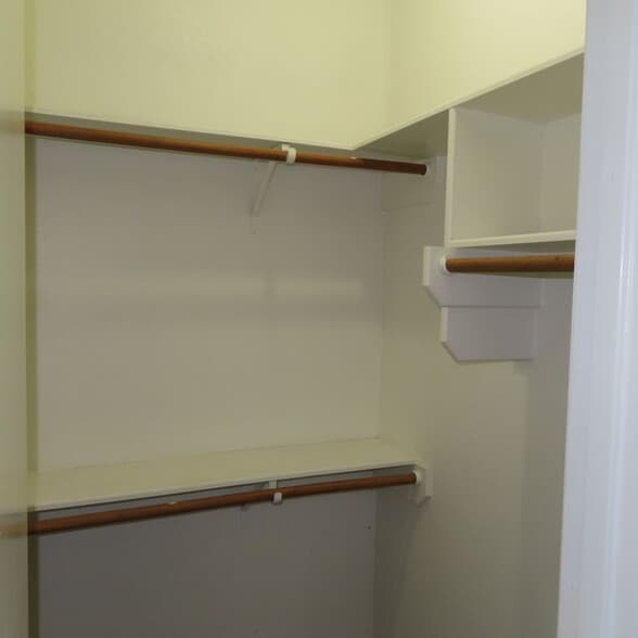 Building Photo - 4107 McFarland Dr