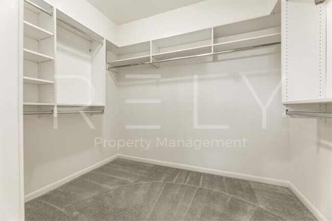 Building Photo - 280 Whispering Wind Dr