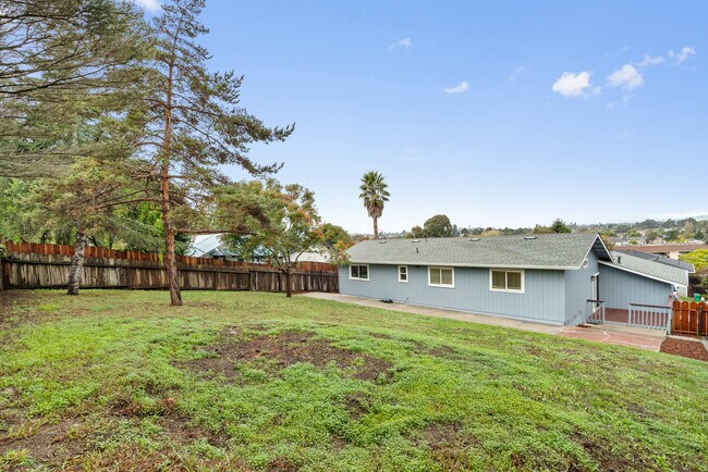 Building Photo - 34 Altamont Dr