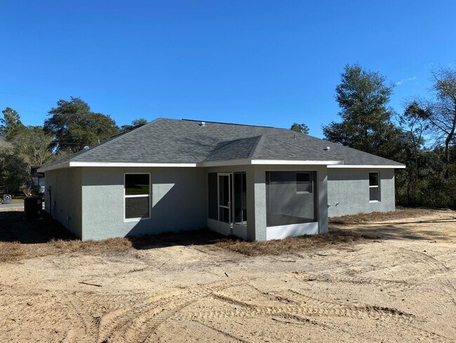 Building Photo - Custom Home - Desirable SW Ocala Neighborh...