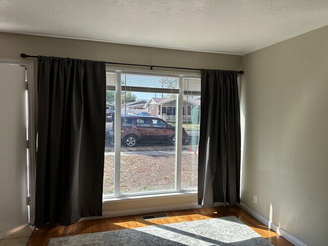Building Photo - 1296 Buccaneer Dr