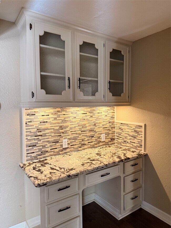 Building Photo - 13726 Rampchester Ln