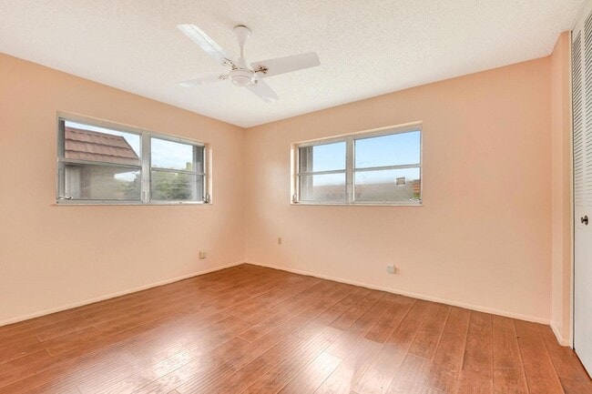 Building Photo - 5730 Fernley Dr E