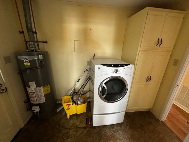 Building Photo - Ozone Woods Ranch