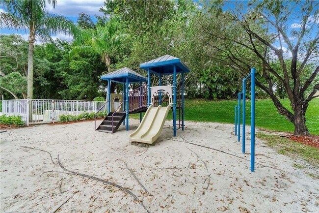 Building Photo - 11010 Conch Ct