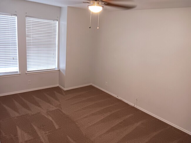 Building Photo - 217 Corsica Dr