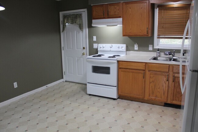 Building Photo - 541 E Frederick St