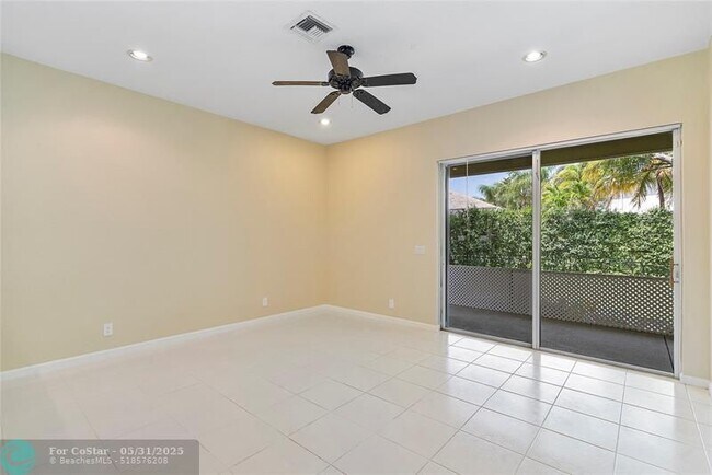 Building Photo - 11517 NW 49th Ct