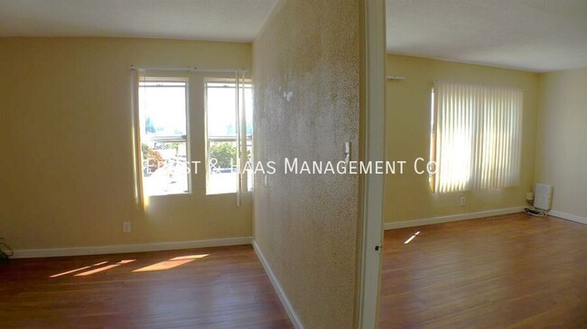 Building Photo - Lovely Apartment Located in Prime Long Beach!