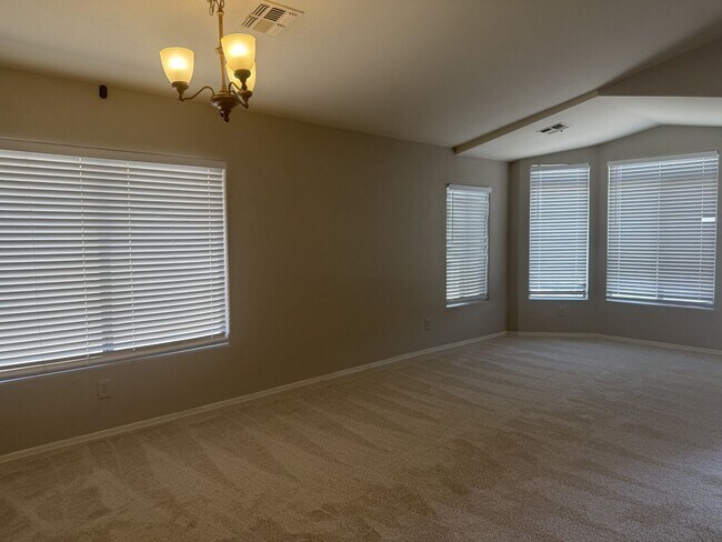 Building Photo - 4 Bedroom in San Tan Ranch, Gilbert!