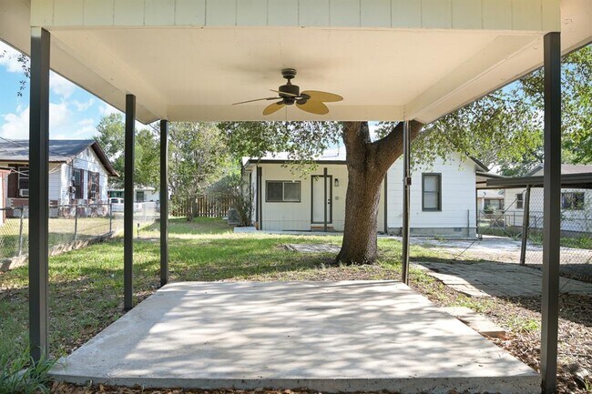 Building Photo - 309 Buhler Dr