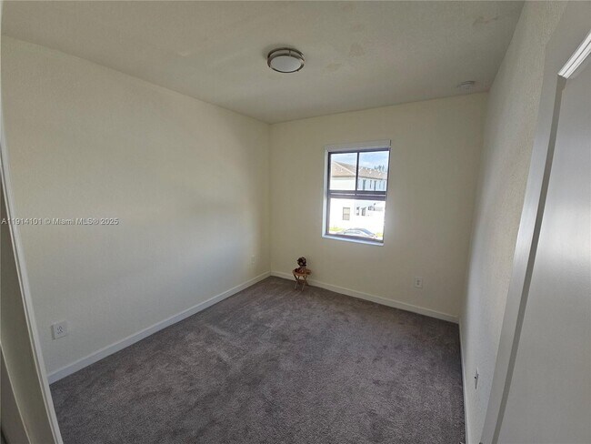 Building Photo - 3310 W 114th Terrace