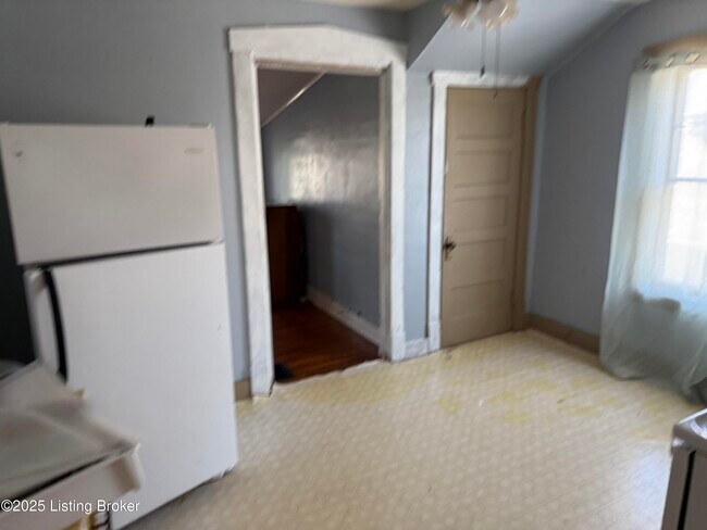 Building Photo - 111 Adair Ave