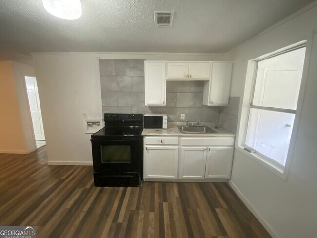 Building Photo - 2503 Felton Ave