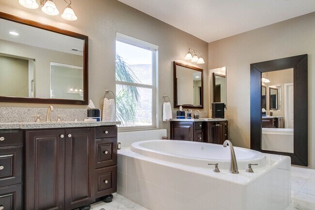 Building Photo - RENT SPECIAL | Large Estate with Resort-Style Amenities