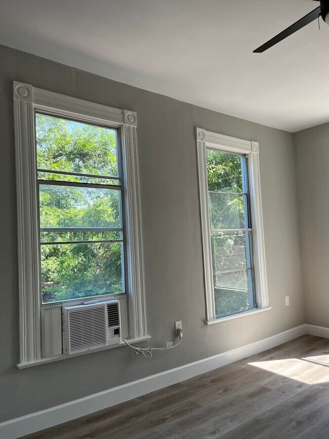 Building Photo - 2624 N 17th St