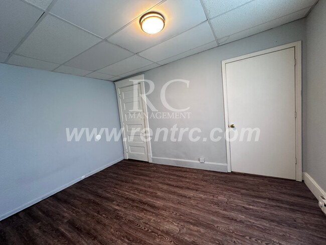 Building Photo - 1114-A Gilbert-
