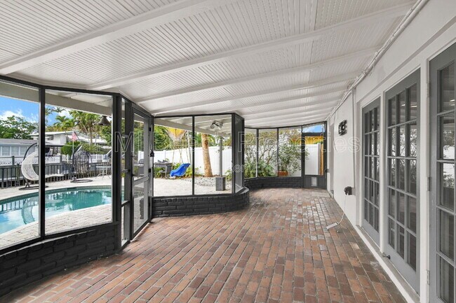 Building Photo - 2431 Key Largo Ln