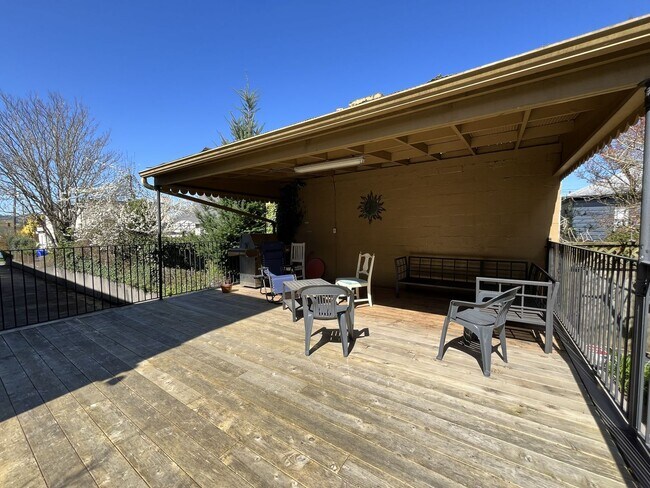 Building Photo - Stylish Condo at Terrazzo with Hardwood Floors, Open Modern Kitchen & Great Location