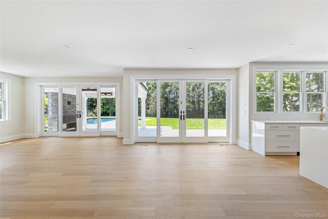 Building Photo - 42 Mamaroneck Rd