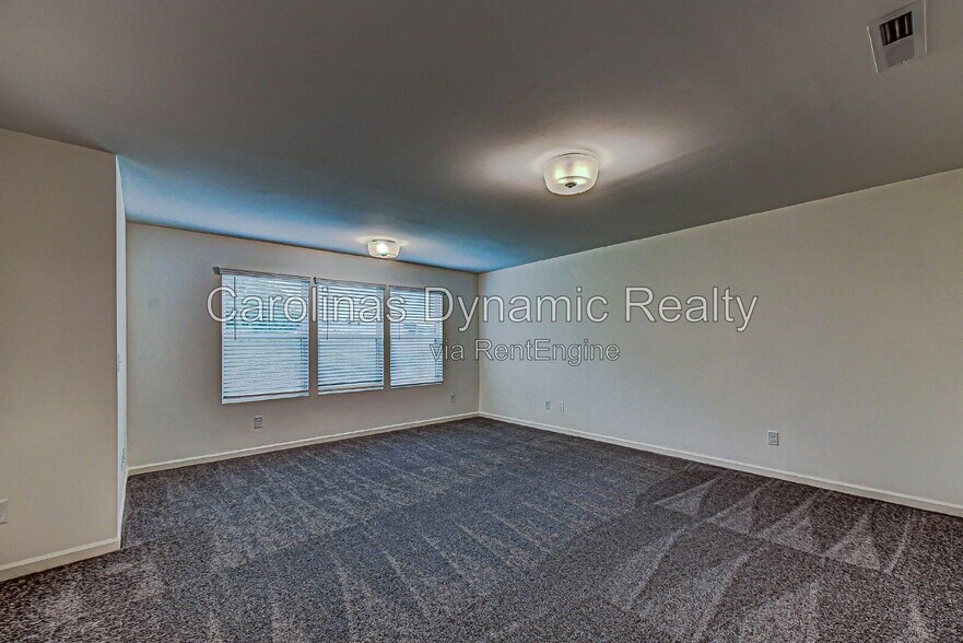 Building Photo - 4014 Beacon Ave