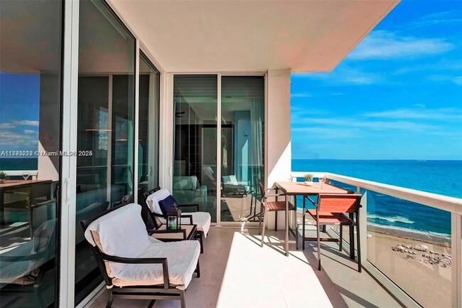 Building Photo - 18101 Collins Ave