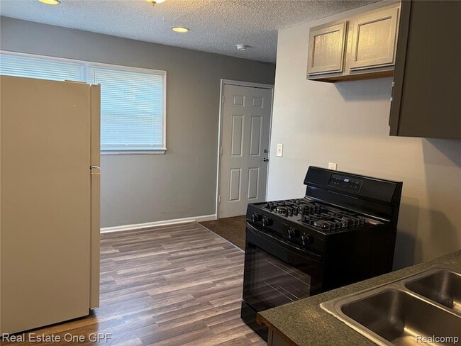 Building Photo - 11304 Jackson Ave