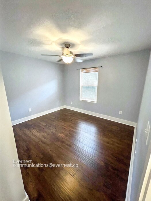 Building Photo - 327B Keeton Ave