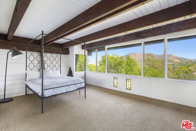 Building Photo - 7149 Woodrow Wilson Dr