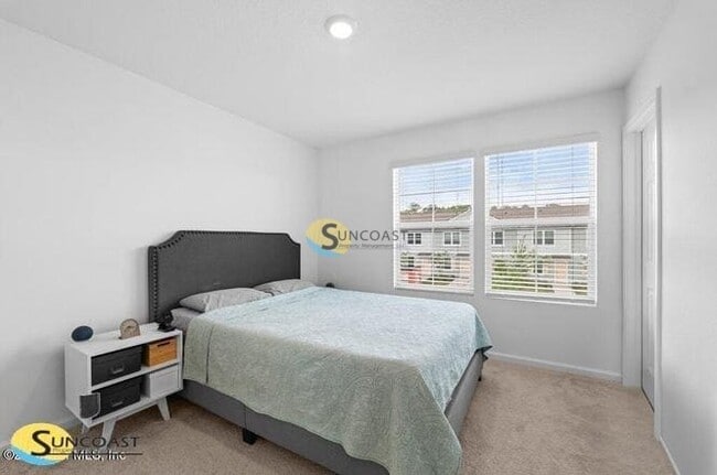 Building Photo - 8318 Zenith Cir