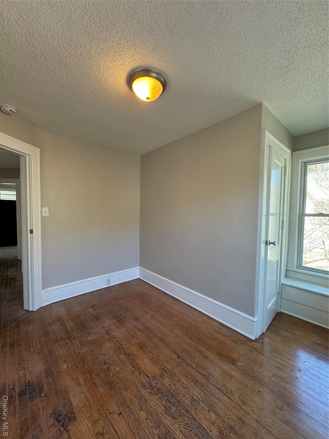 Building Photo - 440 N Main St