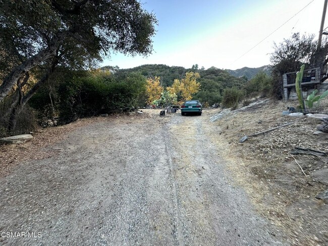 Building Photo - 1281 Old Topanga Canyon Rd