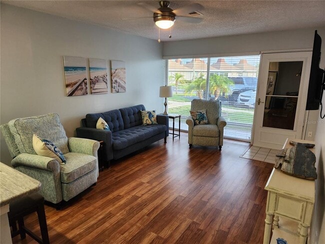 Building Photo - 4347 Tahitian Gardens Cir