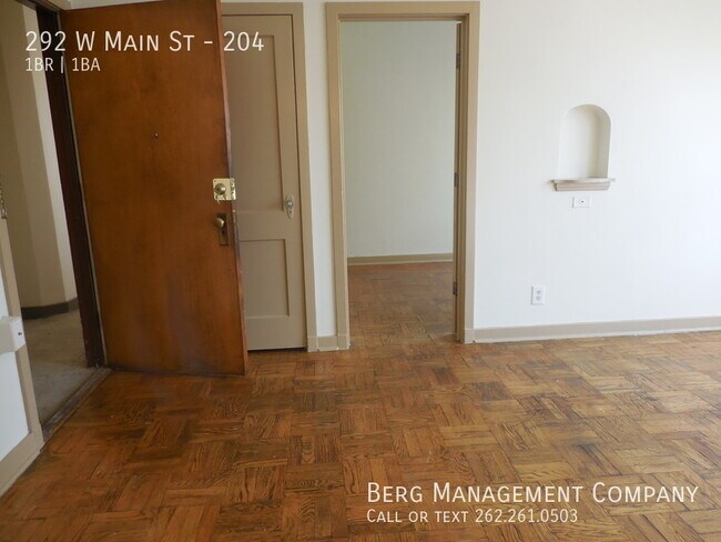 Building Photo - 292 W Main St