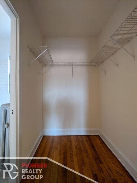 Building Photo - 2651 N Spaulding Ave