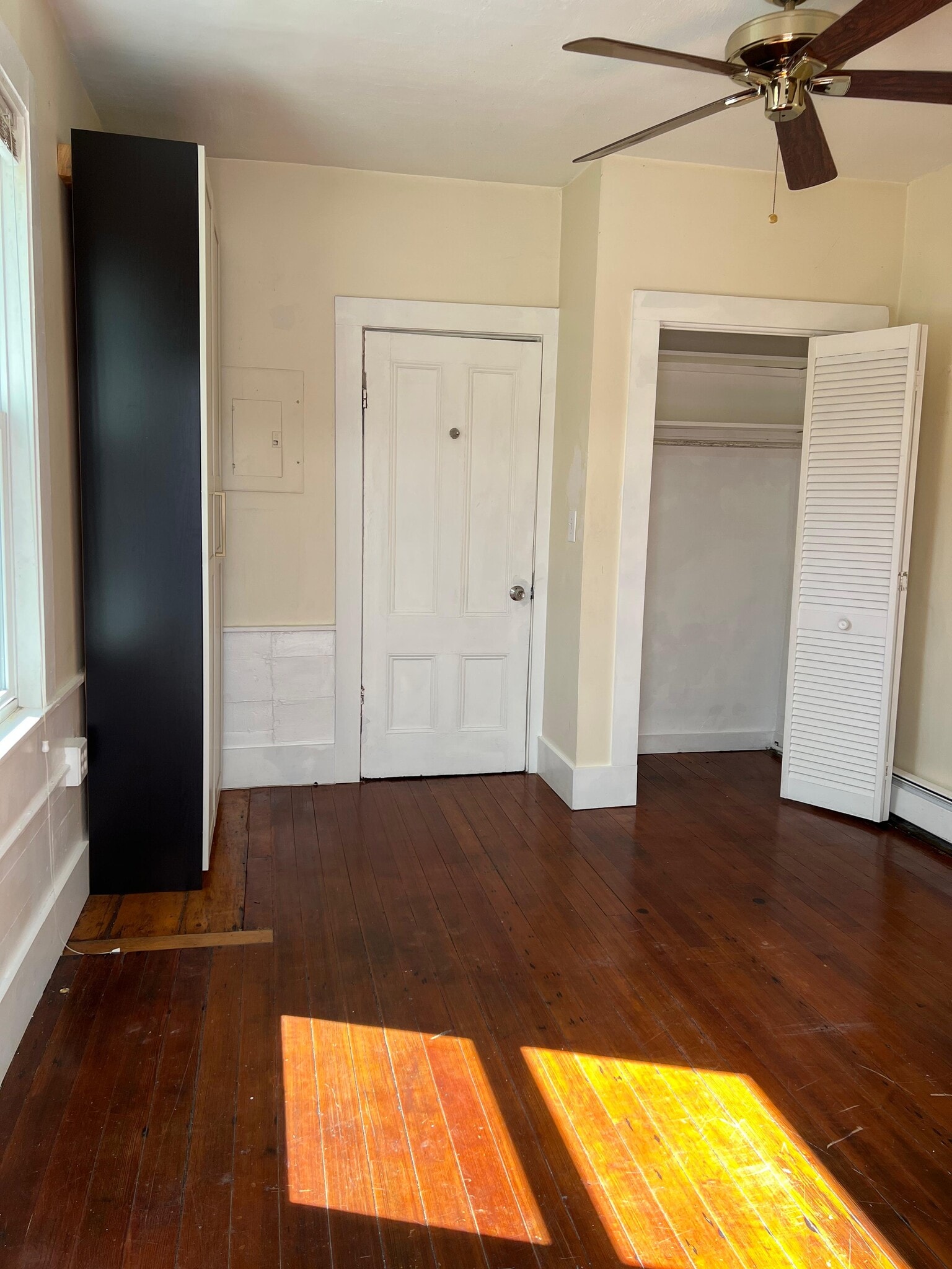 Bedroom built in armoire and closet - 32 Lynde St
