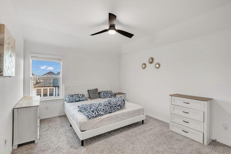 Building Photo - 111 Fortuna Ct