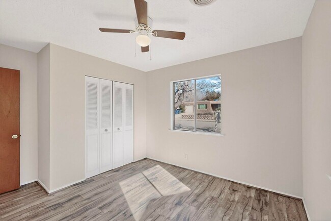 Building Photo - 3 Bedroom, 1.5 Bathroom Home! Ready to see the property in person? Call us at (505) 831-8700 to s...