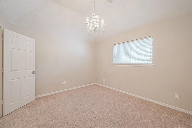Building Photo - 13135 Finch Brook Dr