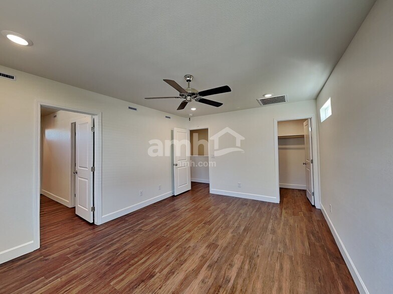 Building Photo - 8844 Carmine Cob Ave