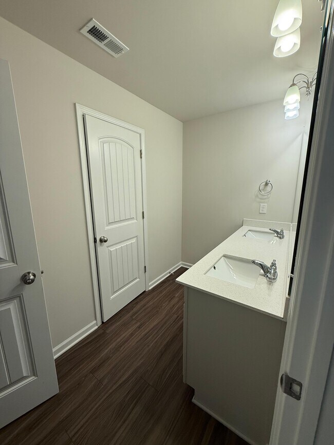 Building Photo - 1125 Prewitt Rnch Dr