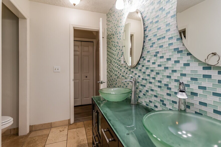 Building Photo - 4805 Shallow Farm Dr NE