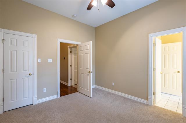 Building Photo - 325 Highland Oaks Cir
