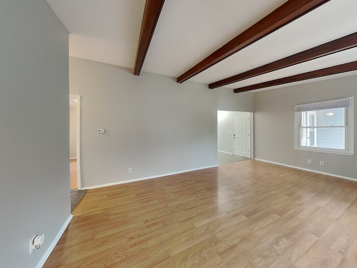 Building Photo - 2272 Hazel St N