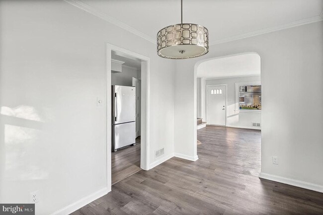 Building Photo - 30 N Athol Ave